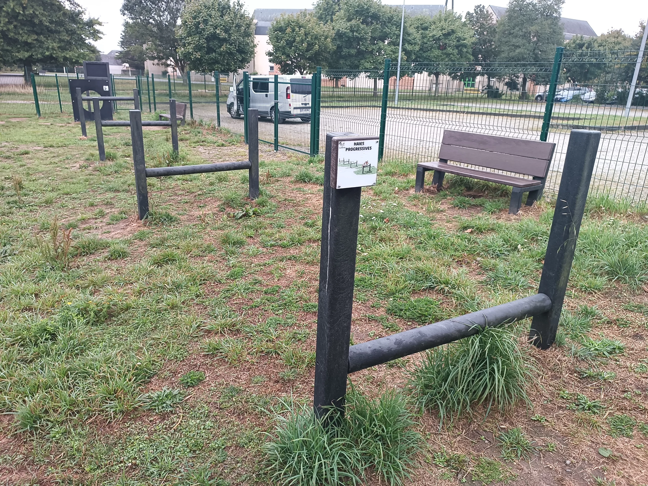 Haies d’agility canin en plastique recyclé pour exercices de saut sur parcours pour chiens