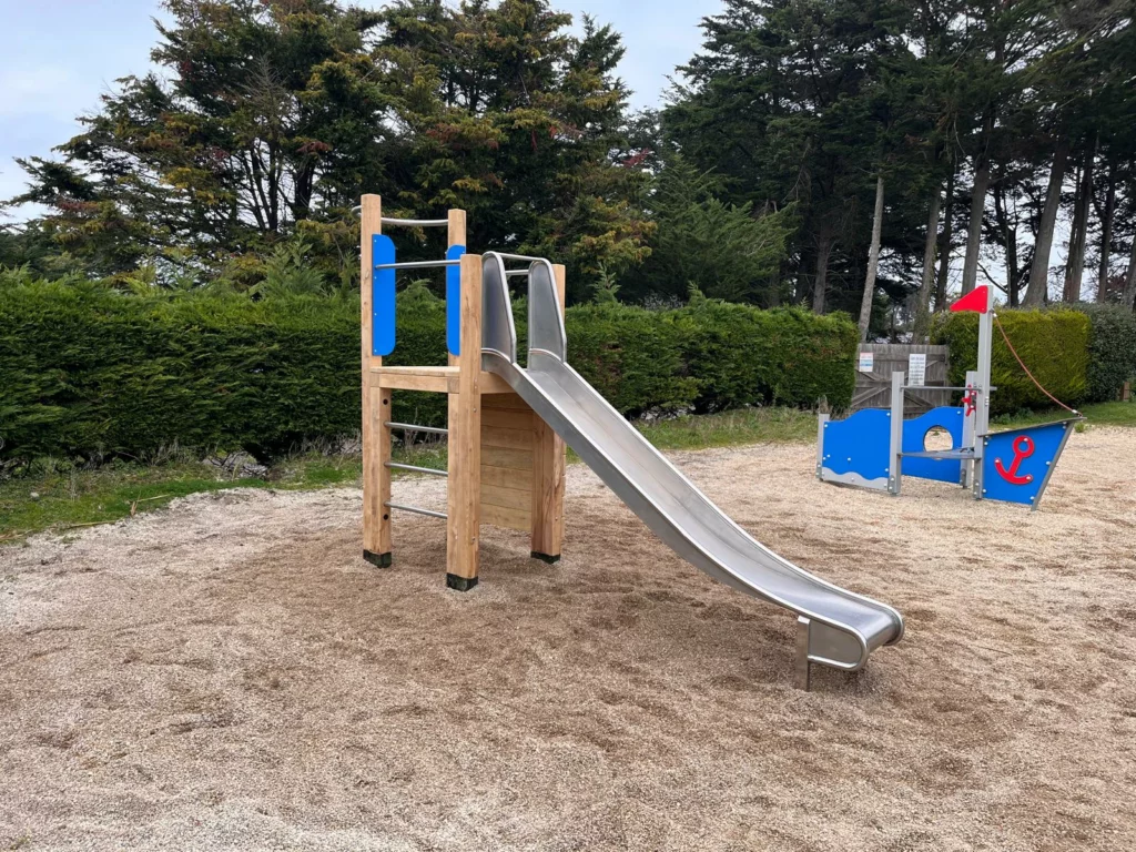 ESPACES RENARD - Aire de jeux - Robinier (1)