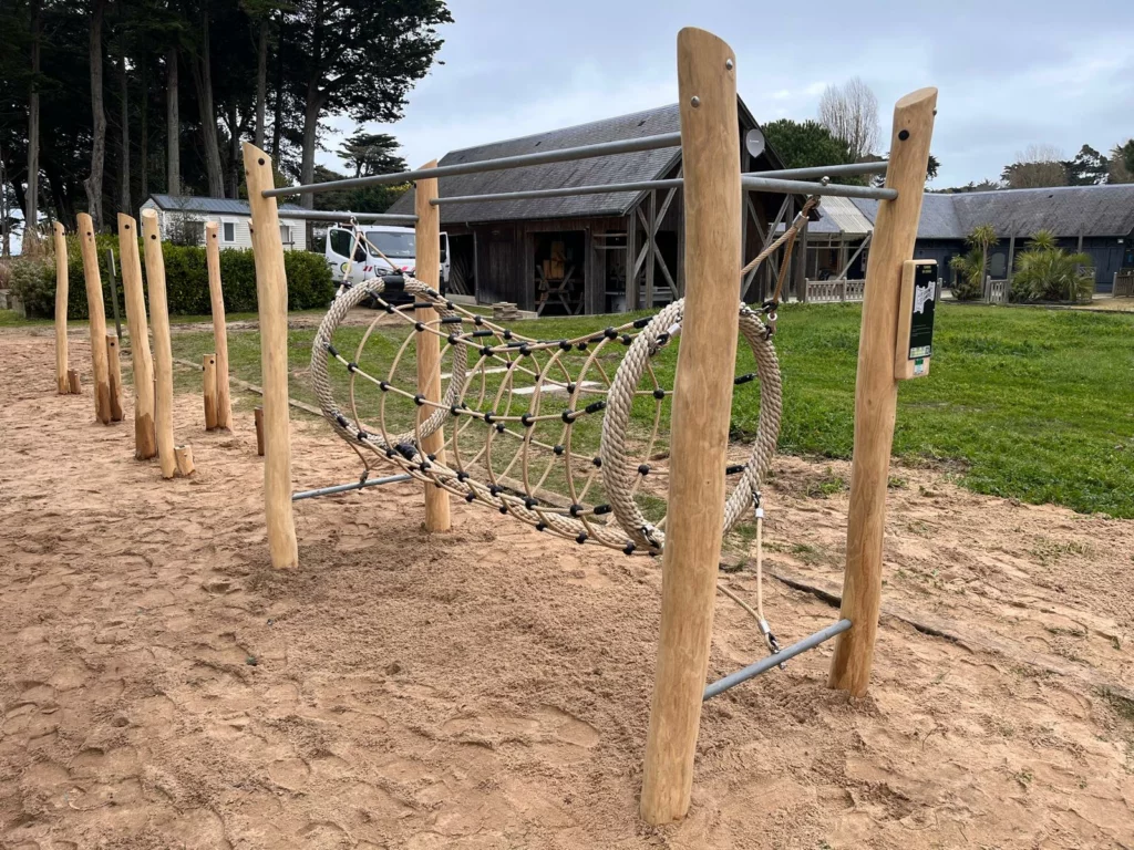 ESPACES RENARD - Parcours d'obstacles - Robinier (12)