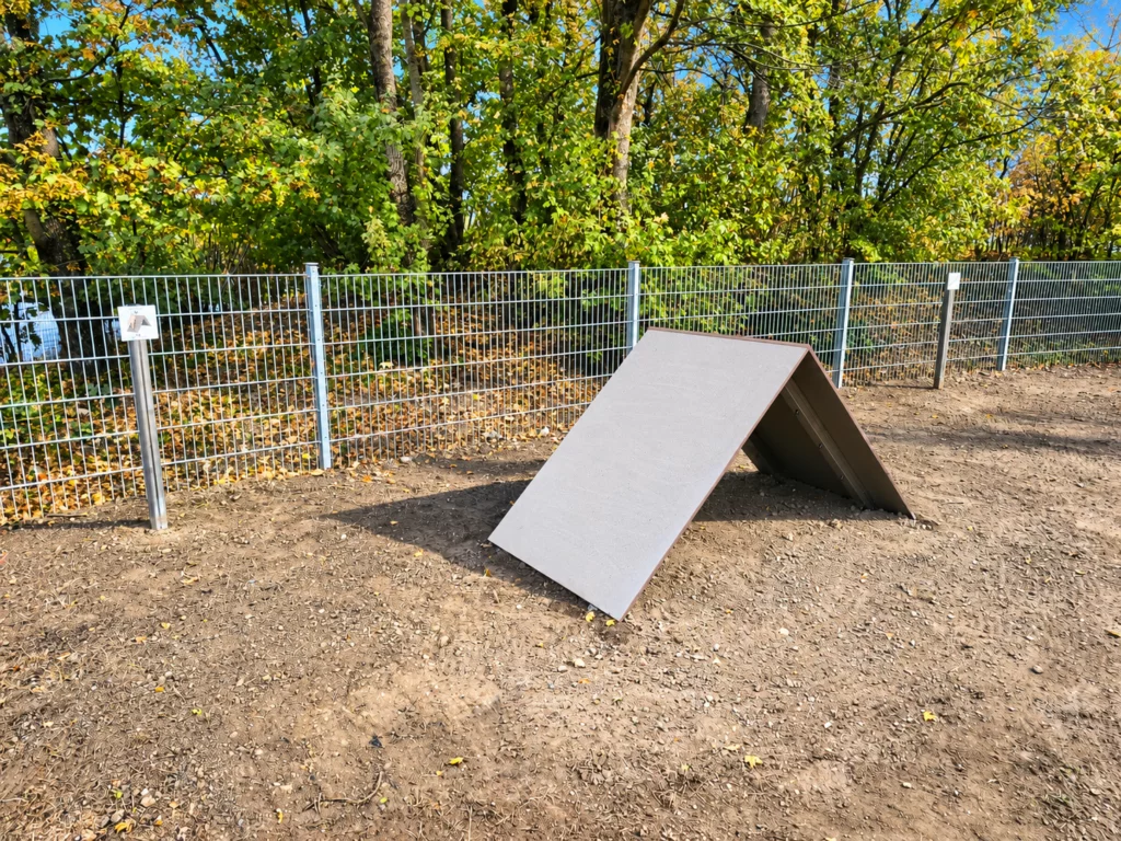 Palissade agility pour chien en inox et HPL antidérapant