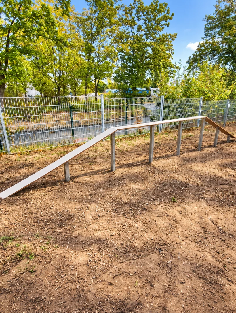 Passerelle agility canin avec structure inox et HPL antidérapant